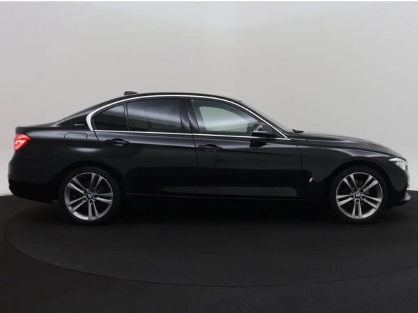 BMW 3-serie 330e Luxury Edition