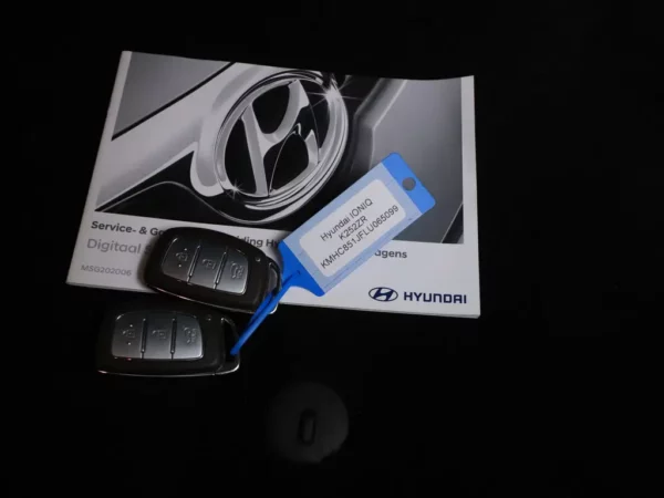 Photo 25 of 30 of KMHC851JFLU065099 Hyundai IONIQ Comfort EV 38 kWh