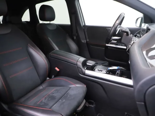 Mercedes-Benz B-Klasse 180d Business Solution AMG