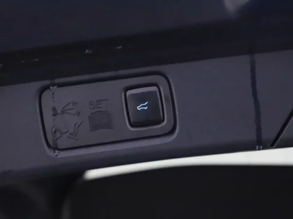 Ford Mustang Mach-E RWD 75 kWh LED