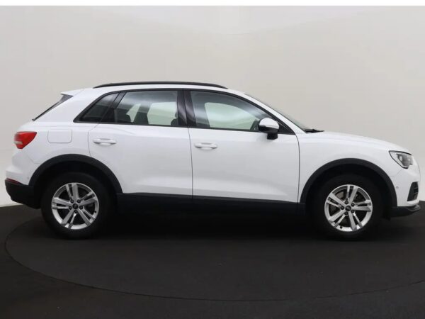 Photo 26 of 28 of WAUZZZF3XR1006511 Audi Q3 45 TFSI e edition