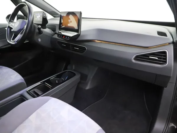 Photo 26 of 31 of WVWZZZE1ZMP028314 Volkswagen ID.3 Pro 58 kWh (5-drs Hatchb.)