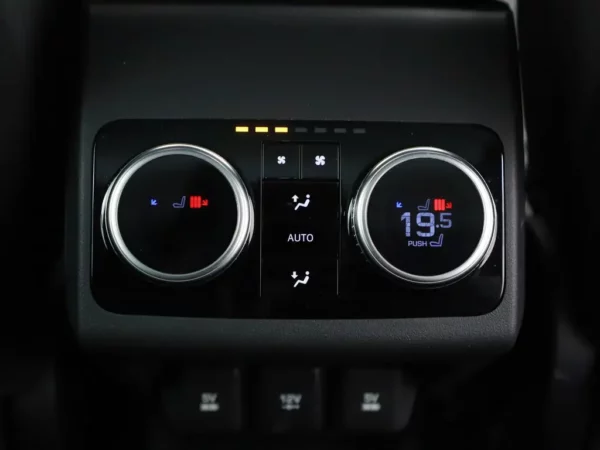 Photo 26 of 33 of SADHA2B17K1F66341 Jaguar I-PACE EV400 First Edition 90 kWh LED