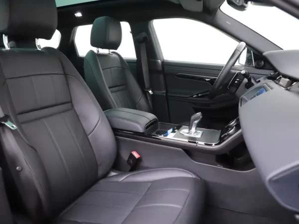 Photo 26 of 33 of SALZA2BT4PH193071 Land Rover Range Rover Evoque 1.5 P300e AWD R-Dynamic S