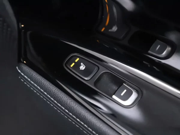 Photo 26 of 35 of KNACC81CGH5054995 Kia Niro 1.6 GDi Hybrid ExecutiveLine