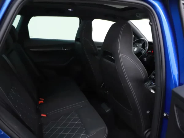 Photo 26 of 37 of TMBJR7NU0L5044196 Skoda Karoq 1.5 TSI AUT .Sportline Business LED