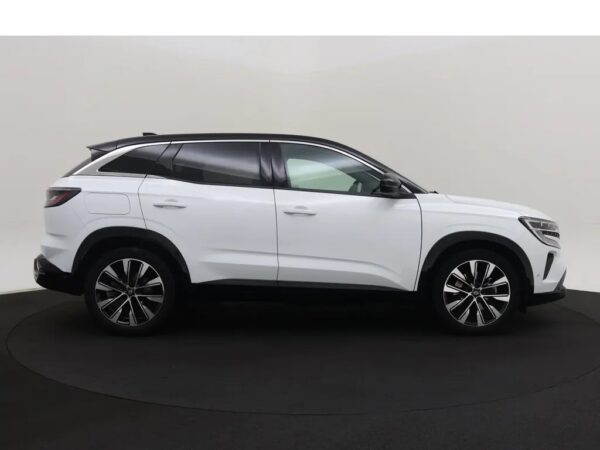 Photo 27 of 29 of VF1RHN00070299589 Renault Austral 1.2 E-Tech full hybrid 200 Techno