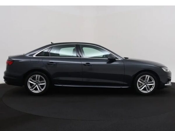 Audi A4 Limousine 40 TFSI Advanced Edition