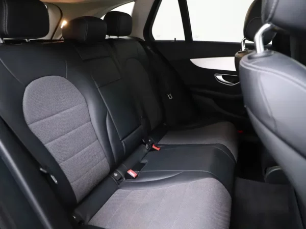 Photo 27 of 36 of WDD2052421F487089 Mercedes-Benz C-Klasse Estate C 200 (5-drs Combi)