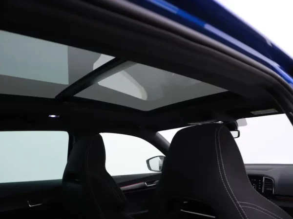 Photo 27 of 37 of TMBJR7NU0L5044196 Skoda Karoq 1.5 TSI AUT .Sportline Business LED