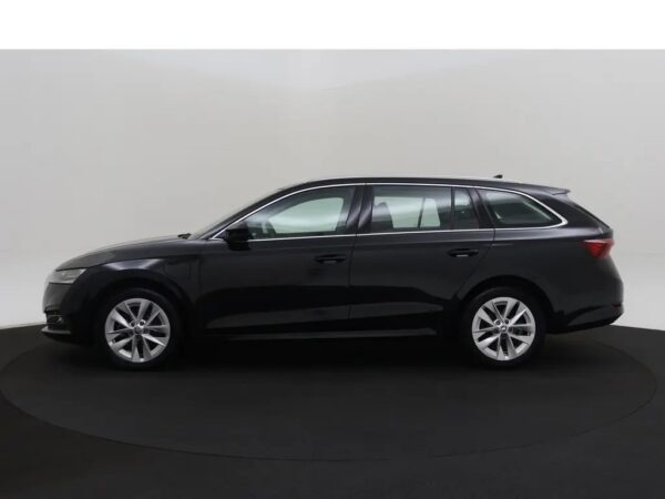 Photo 28 of 31 of TMBJW8NX1NY085740 Skoda Octavia Combi 1.4 TSI iV PHEV Business Plus