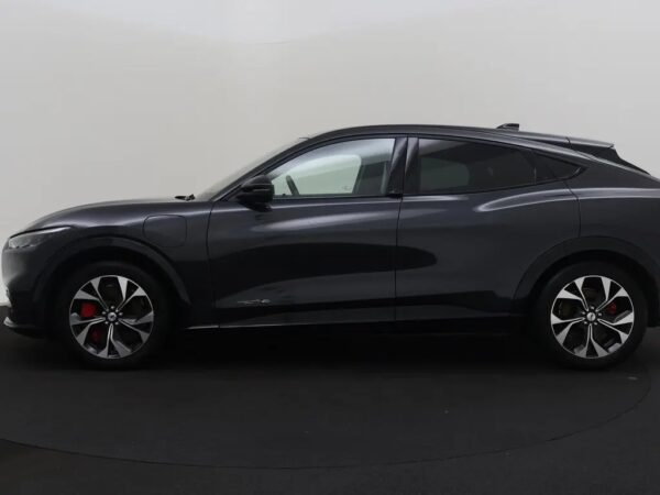 Ford Mustang Mach-E AWD 75 kWh LED