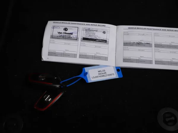 Photo 28 of 34 of LSJW74098LZ169970 MG ZS EV Luxury 45 kWh LED