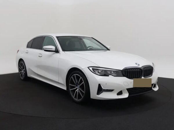 BMW 3-serie 320i High Executive (4-drs Sedan)