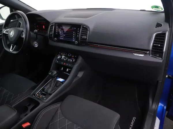 Photo 29 of 37 of TMBJR7NU0L5044196 Skoda Karoq 1.5 TSI AUT .Sportline Business LED