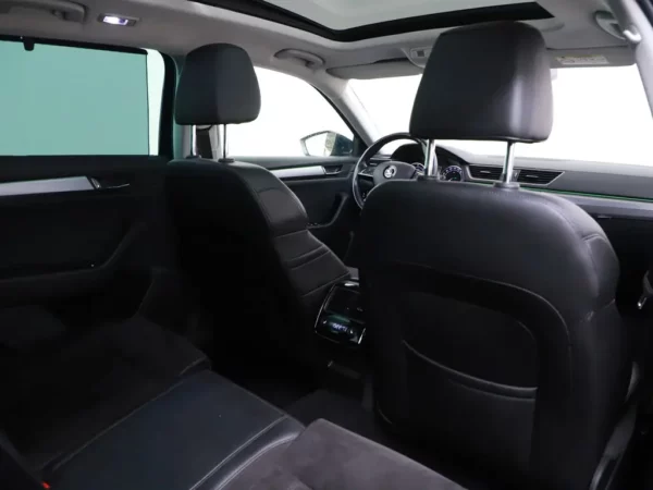 Skoda Superb Combi 1.6 TDI Aut. Style Business LED