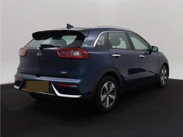 Photo 3 of 24 of KNACC81CGJ5113784 Kia Niro 1.6 GDi Hybrid ExecutiveLine (5-drs