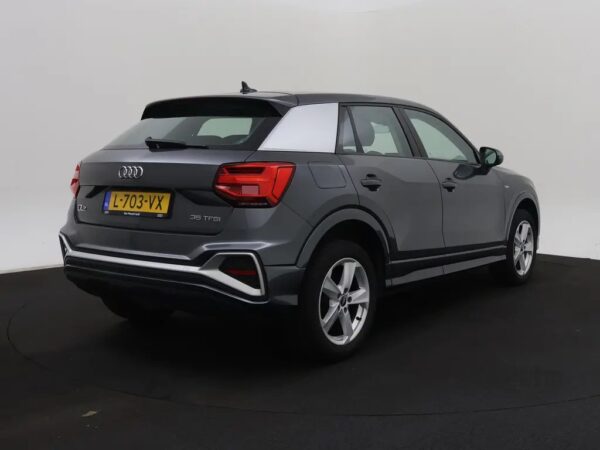 Photo 3 of 28 of WAUZZZGA5MA007796 Audi Q2 35 TFSI Aut. Business Edition LED