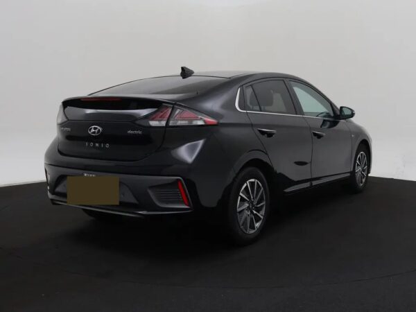 Photo 3 of 30 of KMHC851JFLU065099 Hyundai IONIQ Comfort EV 38 kWh