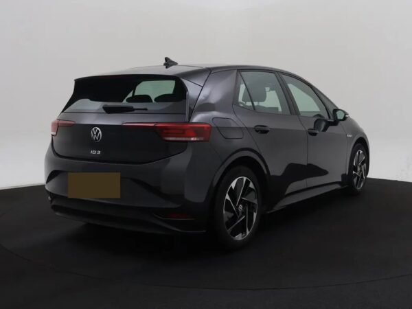 Photo 3 of 31 of WVWZZZE1ZMP028314 Volkswagen ID.3 Pro 58 kWh (5-drs Hatchb.)