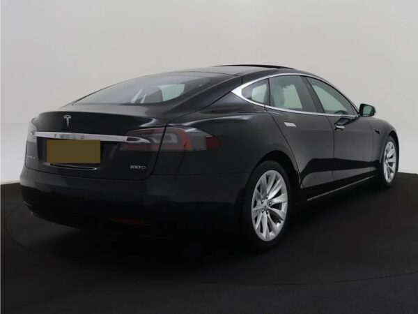 Photo 3 of 33 of 5YJSA7E26JF270000 Tesla Model S 100D (5-drs Hatchb.) Cruise