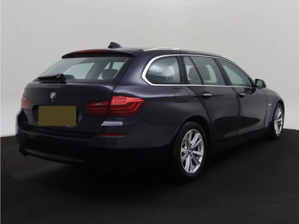 Photo 3 of 34 of WBA5G11040GC99540 BMW 5 Serie Touring 520i Aut. High Executive LED