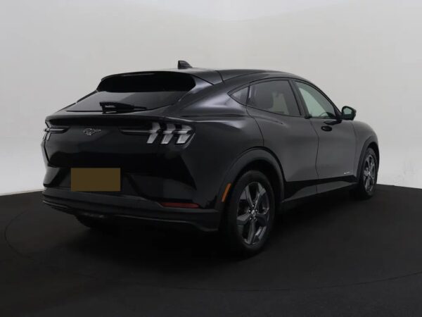 Ford Mustang Mach-E RWD 75 kWh LED