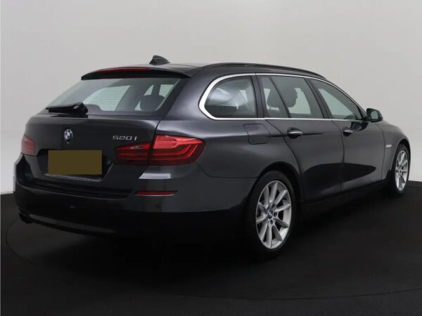 Photo 3 of 37 of WBA5G11060D177843 BMW 5 Serie Touring 520i High Executive Leder