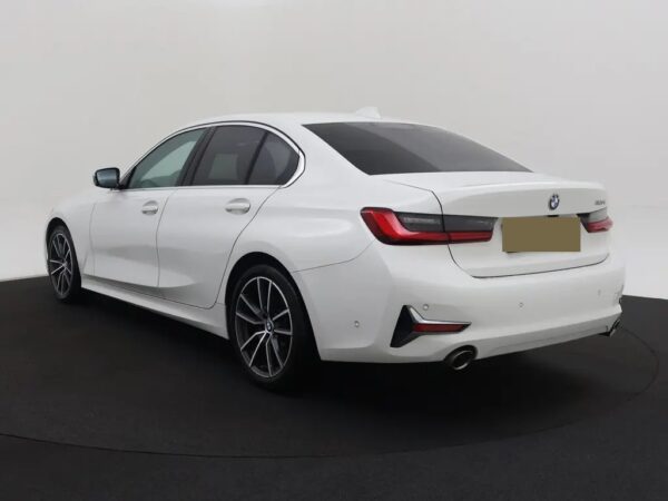 BMW 3-serie 320i High Executive (4-drs Sedan)