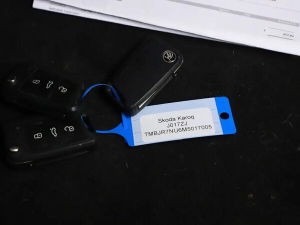 Photo 30 of 34 of TMBJR7NU6M5017005 Skoda Karoq 1.5 TSI ACT Sportline Business LED