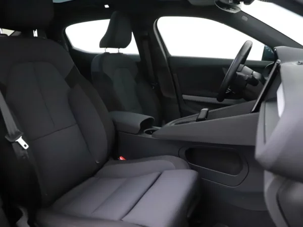 Photo 30 of 38 of LPSVSEDEEML007931 Polestar 2 Long Range Dual Motor Launch