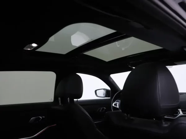 BMW 3 Serie Touring 330d Business Edition Plus Led-Laser