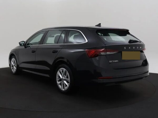 Photo 31 of 31 of TMBJW8NX1NY085740 Skoda Octavia Combi 1.4 TSI iV PHEV Business Plus