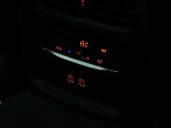 BMW 3 Serie Touring 330d Business Edition Plus Led-Laser