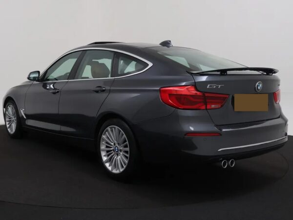 Photo 32 of 32 of WBA8X710X0G447283 BMW 3-serie Gran Turismo 330i GT High Executive Edition LED