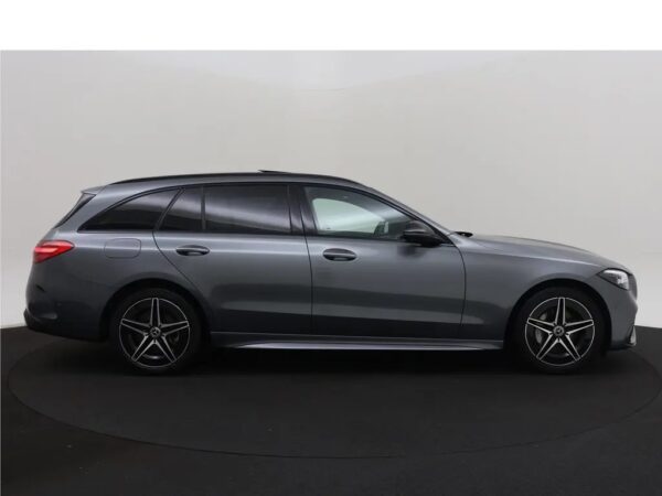 Photo 32 of 34 of W1K2062541F035088 Mercedes-Benz C-Klasse Estate 300 e AMG Line LED