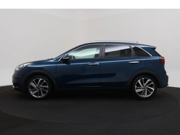 Photo 32 of 35 of KNACC81CGH5054995 Kia Niro 1.6 GDi Hybrid ExecutiveLine
