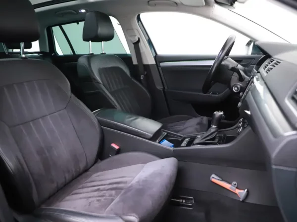 Skoda Superb Combi 1.6 TDI Aut. Style Business LED