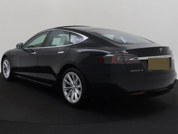 Photo 33 of 33 of 5YJSA7E26JF270000 Tesla Model S 100D (5-drs Hatchb.) Cruise