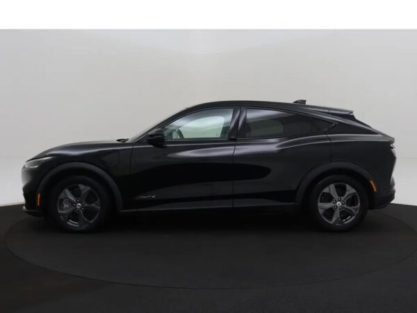 Ford Mustang Mach-E RWD 75 kWh LED