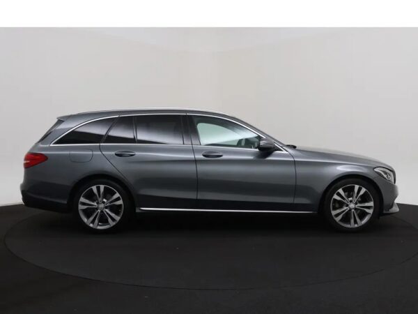 Photo 34 of 36 of WDD2052421F487089 Mercedes-Benz C-Klasse Estate C 200 (5-drs Combi)