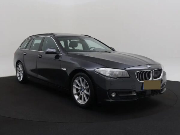Photo 36 of 37 of WBA5G11060D177843 BMW 5 Serie Touring 520i High Executive Leder