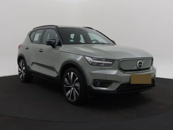 Photo 37 of 38 of YV1XZEDVEM2461653 Volvo XC40 Recharge P8 AWD R-Design