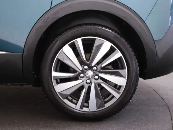 Photo 4 of 28 of VF3MRHNSJKL032587 Peugeot 5008 1.2 PureTech Allure Navi