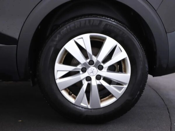 Photo 4 of 28 of VF3MRHNSMMS150928 Peugeot 5008 1.2 PureTech Premium 7-SEATS