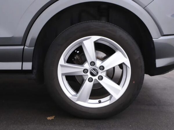 Photo 4 of 28 of WAUZZZGA5MA007796 Audi Q2 35 TFSI Aut. Business Edition LED