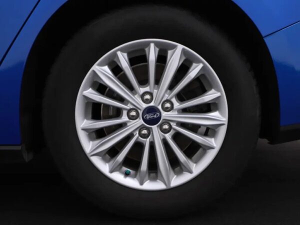 Photo 4 of 28 of WF0PXXGCHPLY55796 Ford FOCUS Wagon 1.0 EcoBoost Hybrid Titanium X