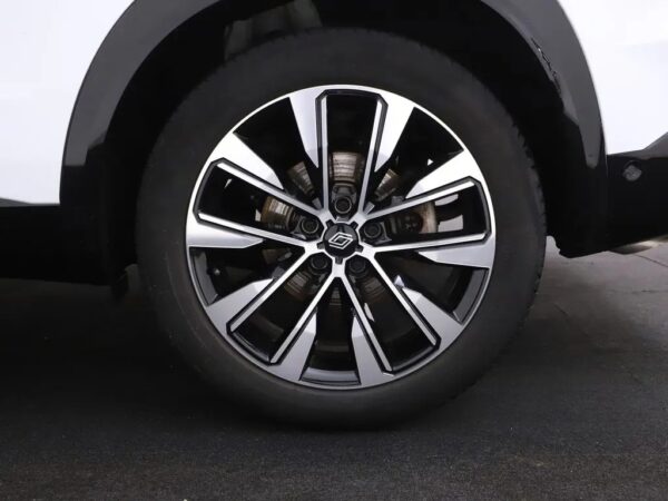 Photo 4 of 29 of VF1RHN00070299589 Renault Austral 1.2 E-Tech full hybrid 200 Techno