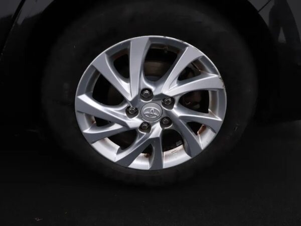 Photo 4 of 30 of SB1ZS3JEX0E174839 Toyota Auris Touring Sports 1.8 Hybrid Lease