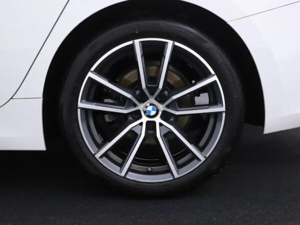 BMW 3-serie 320i High Executive (4-drs Sedan)